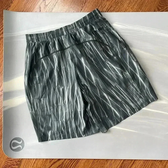 Lululemon I M (men’s) - Picture 5 of 15